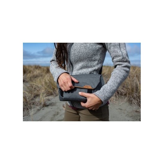 Peak Design Field Pouch Charcoal v2 - Grafitowy, z paskiem