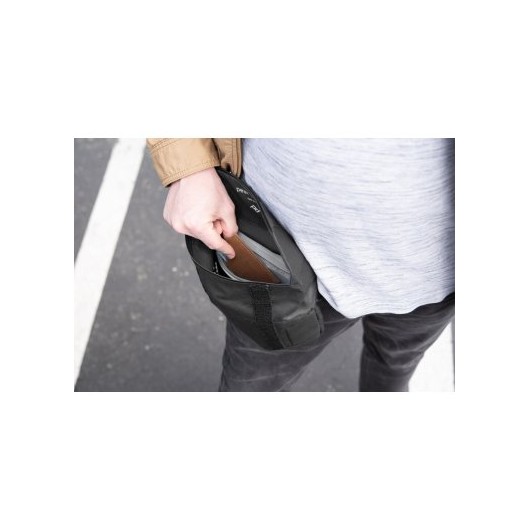 Peak Design Field Pouch Black v2 - Czarny, z paskiem