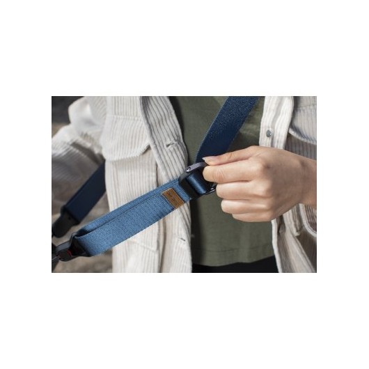 Pasek na szyję lub ramię SLIDE LITE MIDNIGHT v3 niebieski do lekkich aparatów